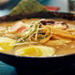 ラーメンを食べすぎるとハゲるって本当？！ | HairMax 育毛コラム